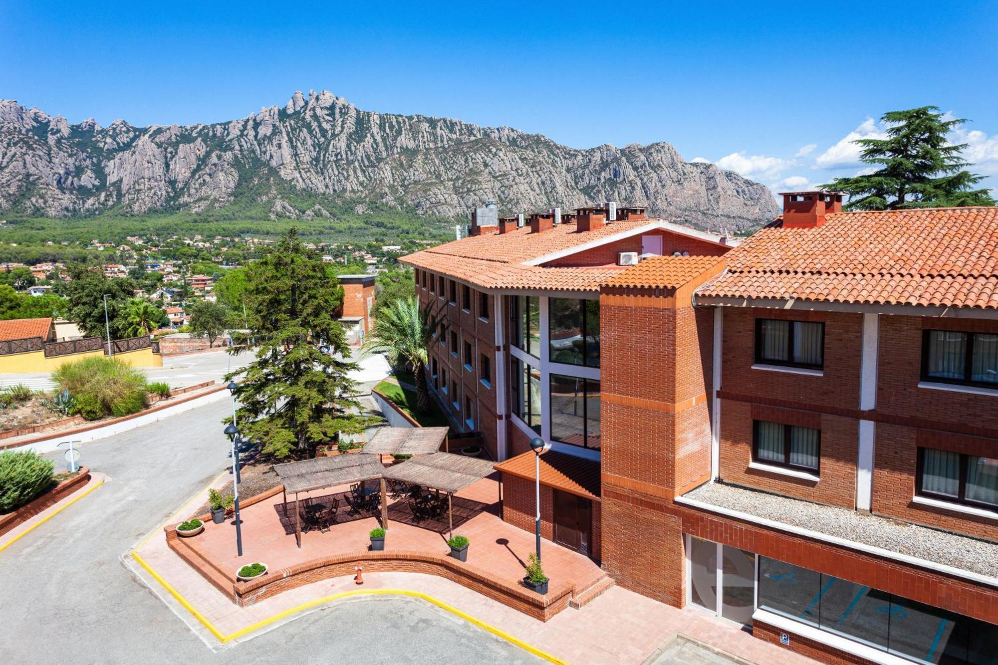 Checkin Montserrat Collbató Extérieur photo